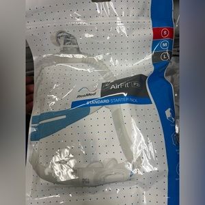 ResMed AirFit P30i Nasal Pillows Mask Starter Pack with Headgear